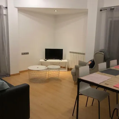 Az El Balcón De Atares Apartamento *